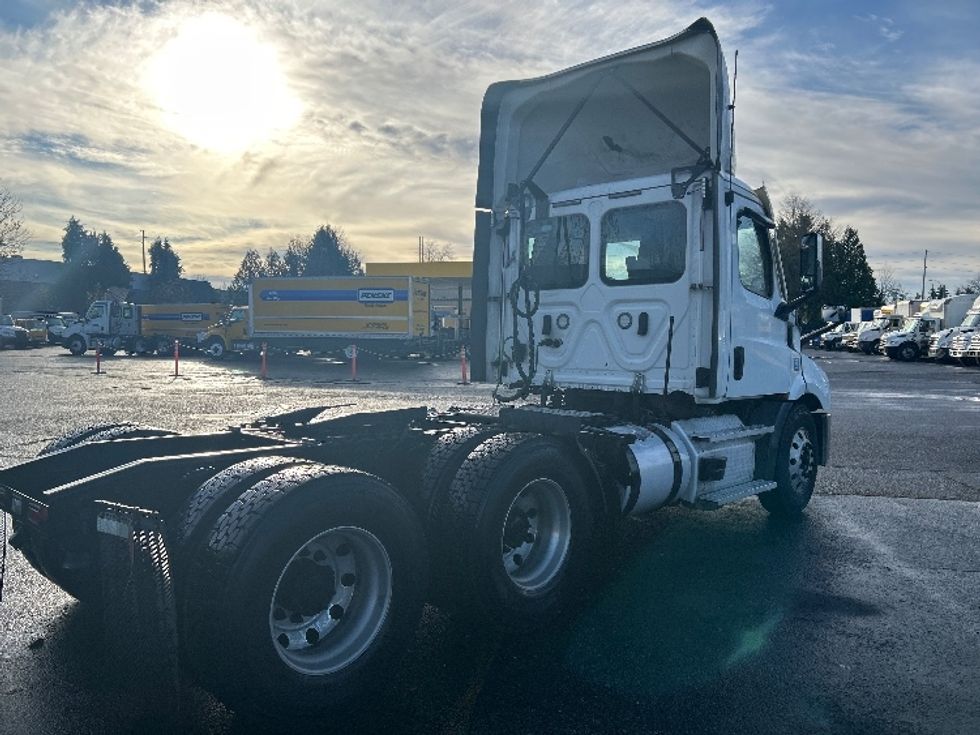 Day Cab Tractor-Heavy Duty Tractors-Freightliner-2021-T11664ST-Clackamas-OR-547,696\n\t\tmiles-$ 41,000 - Image 7