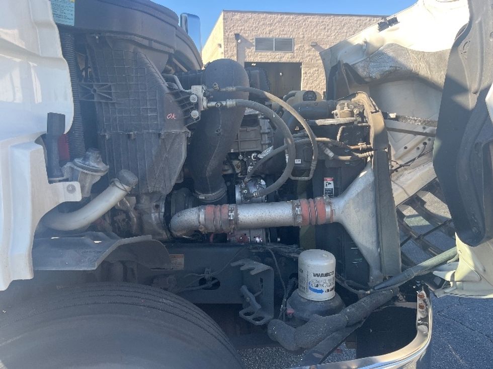 Day Cab Tractor-Heavy Duty Tractors-Freightliner-2021-T11664ST-Concord-NC-233,832\n\t\tmiles-$ 67,500 - Image 15