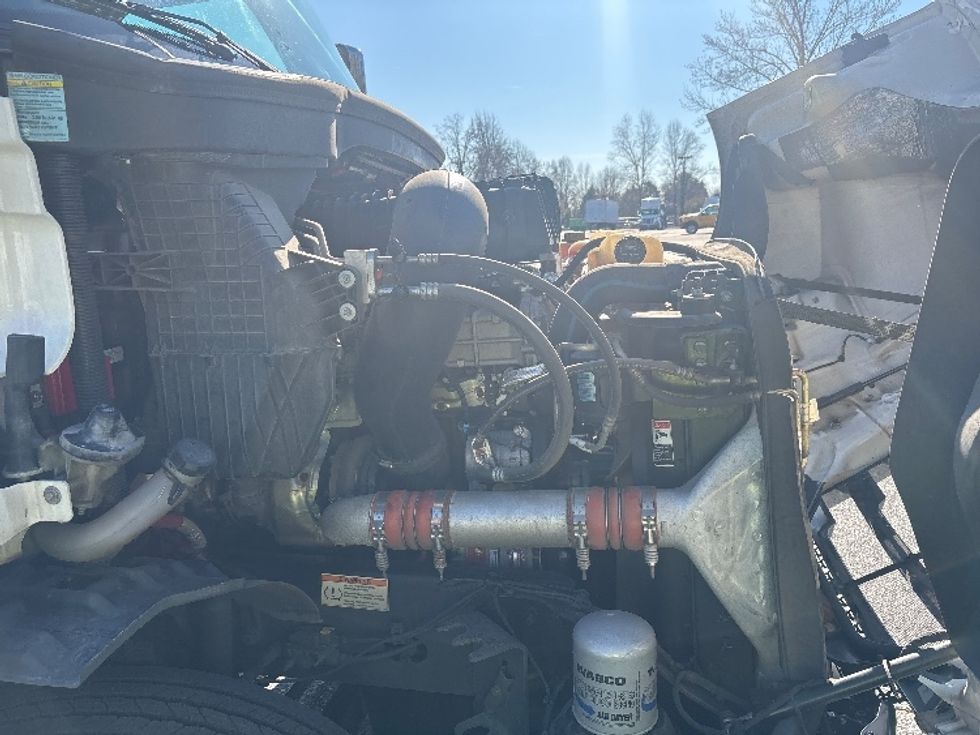 Day Cab Tractor-Heavy Duty Tractors-Freightliner-2021-T11664ST-Concord-NC-347,873\n\t\tmiles-$ 60,000 - Image 15