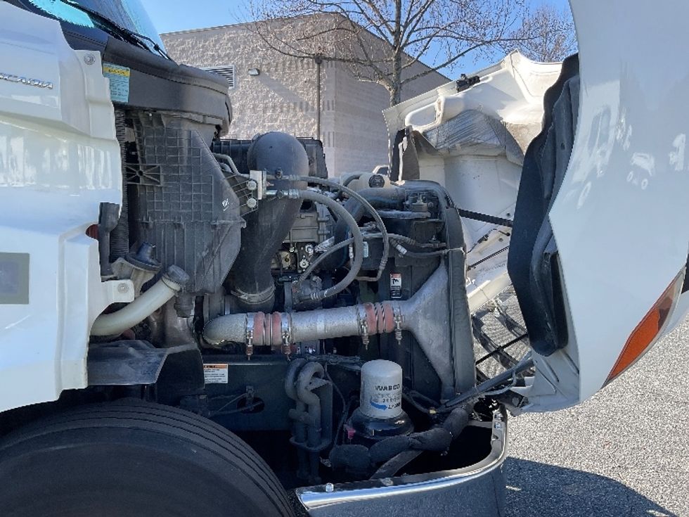 Day Cab Tractor-Heavy Duty Tractors-Freightliner-2021-T11664ST-Concord-NC-379,450\n\t\tmiles-$ 58,000 - Image 15