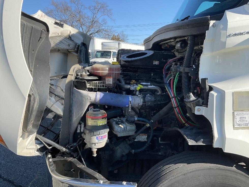 Day Cab Tractor-Heavy Duty Tractors-Freightliner-2021-T11664ST-Concord-NC-379,450\n\t\tmiles-$ 58,000 - Image 16