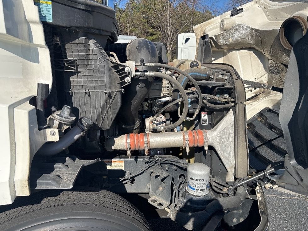 Day Cab Tractor-Heavy Duty Tractors-Freightliner-2021-T11664ST-Concord-NC-396,226\n\t\tmiles-$ 57,000 - Image 15