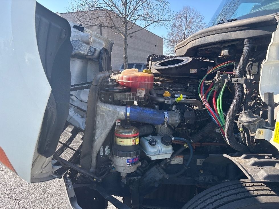 Day Cab Tractor-Heavy Duty Tractors-Freightliner-2021-T11664ST-Concord-NC-417,738\n\t\tmiles-$ 55,500 - Image 16