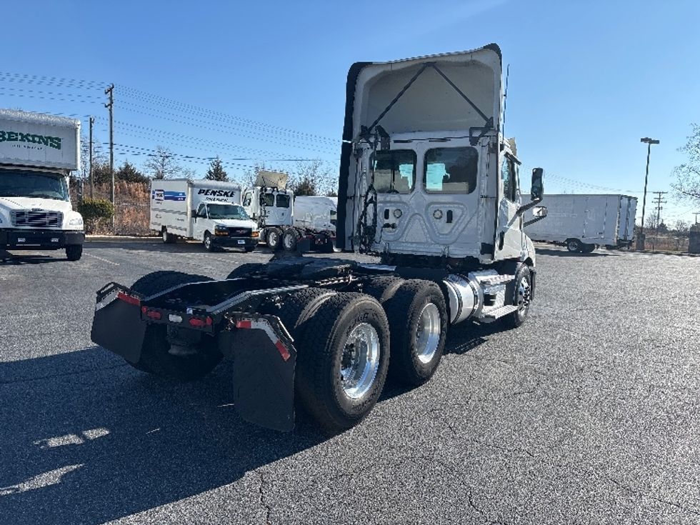 Day Cab Tractor-Heavy Duty Tractors-Freightliner-2021-T11664ST-Concord-NC-424,656\n\t\tmiles-$ 55,000 - Image 7