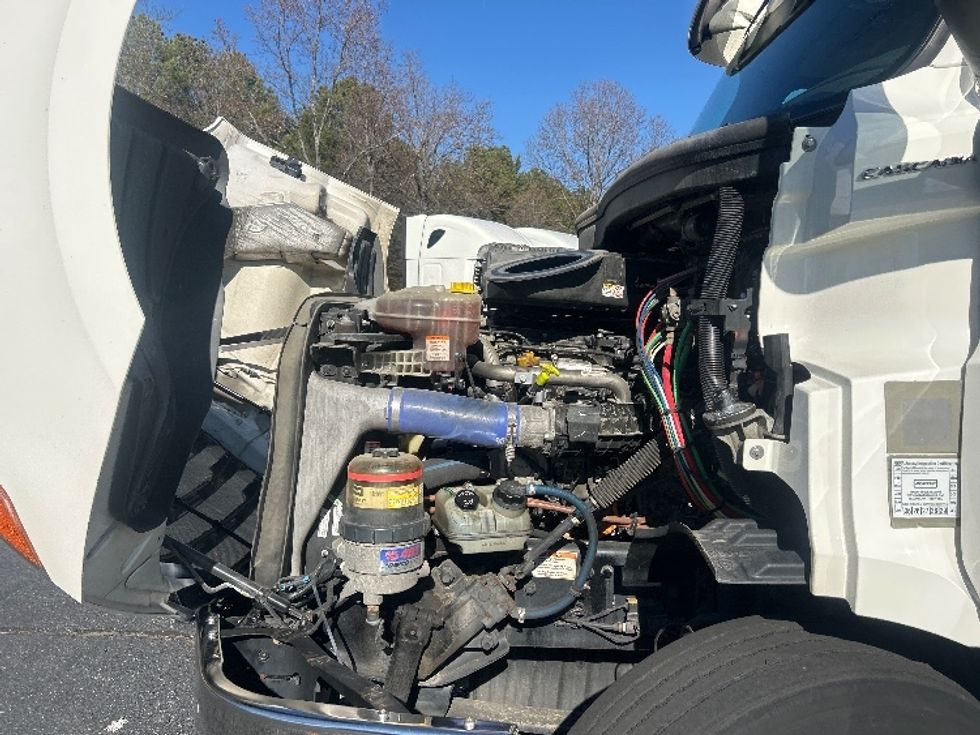 Day Cab Tractor-Heavy Duty Tractors-Freightliner-2021-T11664ST-Concord-NC-484,209\n\t\tmiles-$ 48,750 - Image 16