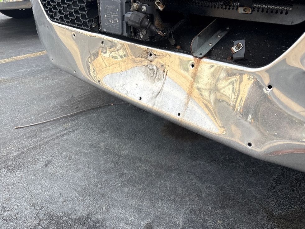 Day Cab Tractor-Heavy Duty Tractors-Freightliner-2021-T11664ST-Concord-NC-486,885\n\t\tmiles-$ 48,500 - Image 18