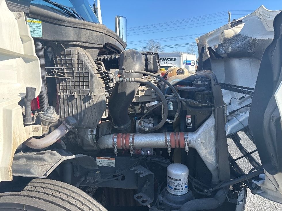 Day Cab Tractor-Heavy Duty Tractors-Freightliner-2021-T11664ST-Concord-NC-596,827\n\t\tmiles-$ 36,750 - Image 15