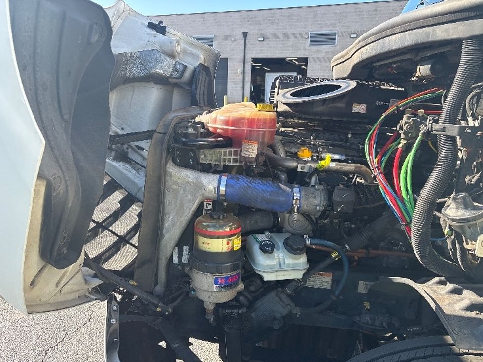 Day Cab Tractor-Heavy Duty Tractors-Freightliner-2021-T11664ST-Concord-NC-596,827\n\t\tmiles-$ 36,750 - Image 16