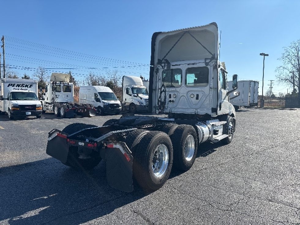 Day Cab Tractor-Heavy Duty Tractors-Freightliner-2021-T11664ST-Concord-NC-596,827\n\t\tmiles-$ 36,750 - Image 7