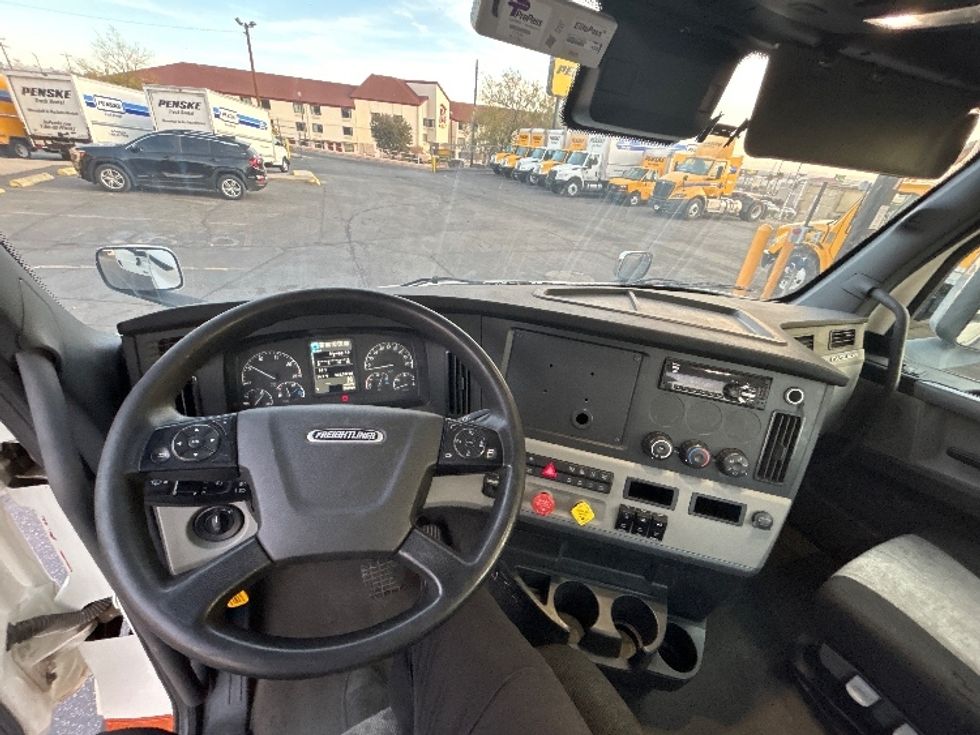 Day Cab Tractor-Heavy Duty Tractors-Freightliner-2021-T11664ST-El Paso-TX-525,234\n\t\tmiles-$ 46,000 - Image 11