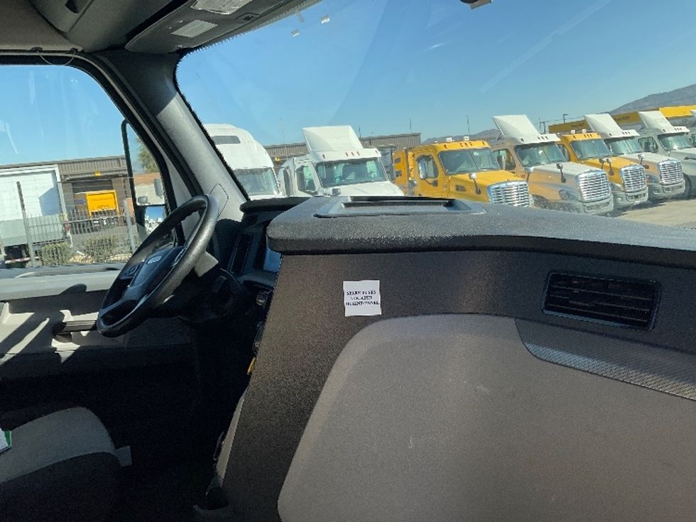 Day Cab Tractor-Heavy Duty Tractors-Freightliner-2021-T11664ST-Fontana-CA-100,083\n\t\tmiles-$ 97,000 - Image 13