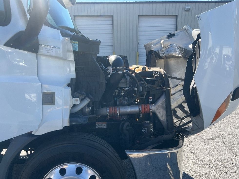 Day Cab Tractor-Heavy Duty Tractors-Freightliner-2021-T11664ST-Forest Park-GA-358,339\n\t\tmiles-$ 61,250 - Image 15