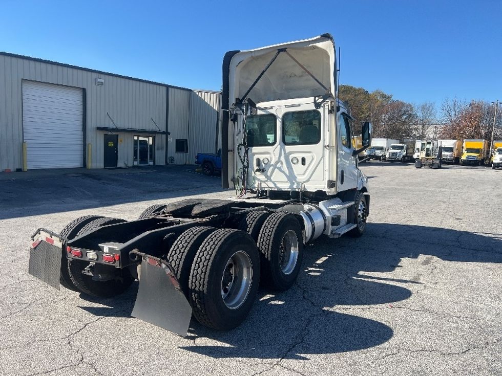Day Cab Tractor-Heavy Duty Tractors-Freightliner-2021-T11664ST-Forest Park-GA-358,339\n\t\tmiles-$ 61,250 - Image 7