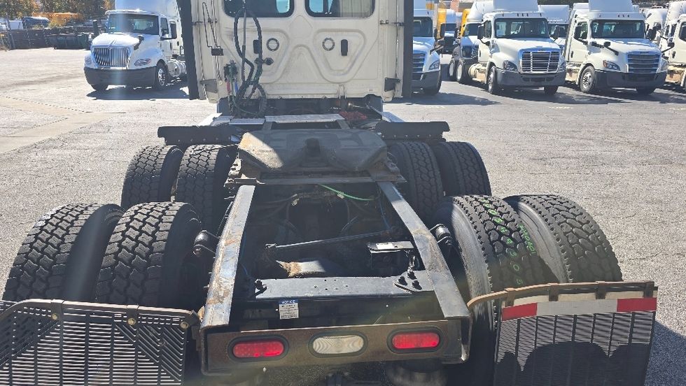 Day Cab Tractor-Heavy Duty Tractors-Freightliner-2021-T11664ST-Forest Park-GA-433,413\n\t\tmiles-$ 53,750 - Image 6