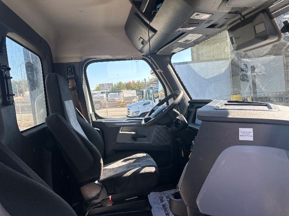 Day Cab Tractor-Heavy Duty Tractors-Freightliner-2021-T11664ST-Forest Park-GA-480,906\n\t\tmiles-$ 48,750 - Image 14