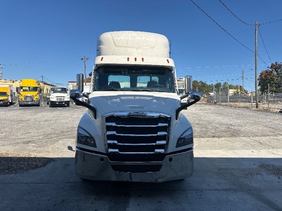 Day Cab Tractor-Heavy Duty Tractors-Freightliner-2021-T11664ST-Forest Park-GA-480,906\n\t\tmiles-$ 48,750 - Image 2