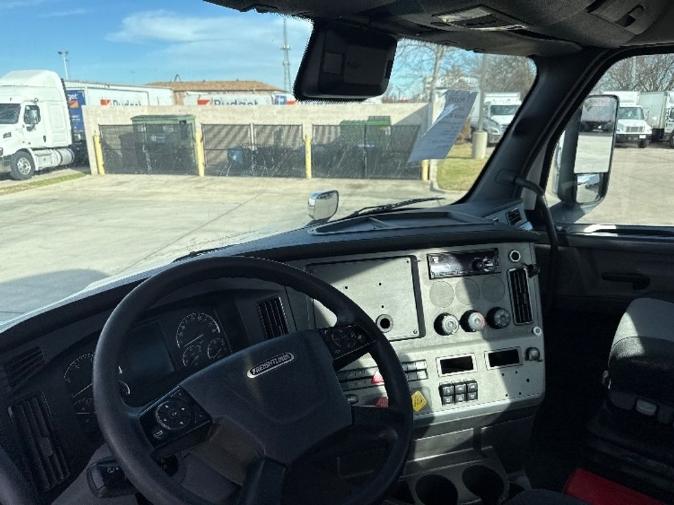 Day Cab Tractor-Heavy Duty Tractors-Freightliner-2021-T11664ST-Grand Prairie-TX-569,136\n\t\tmiles-$ 41,500 - Image 10
