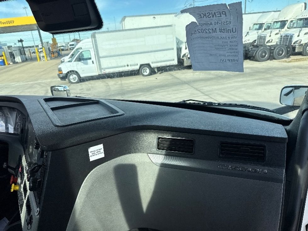 Day Cab Tractor-Heavy Duty Tractors-Freightliner-2021-T11664ST-Grand Prairie-TX-569,136\n\t\tmiles-$ 41,500 - Image 13