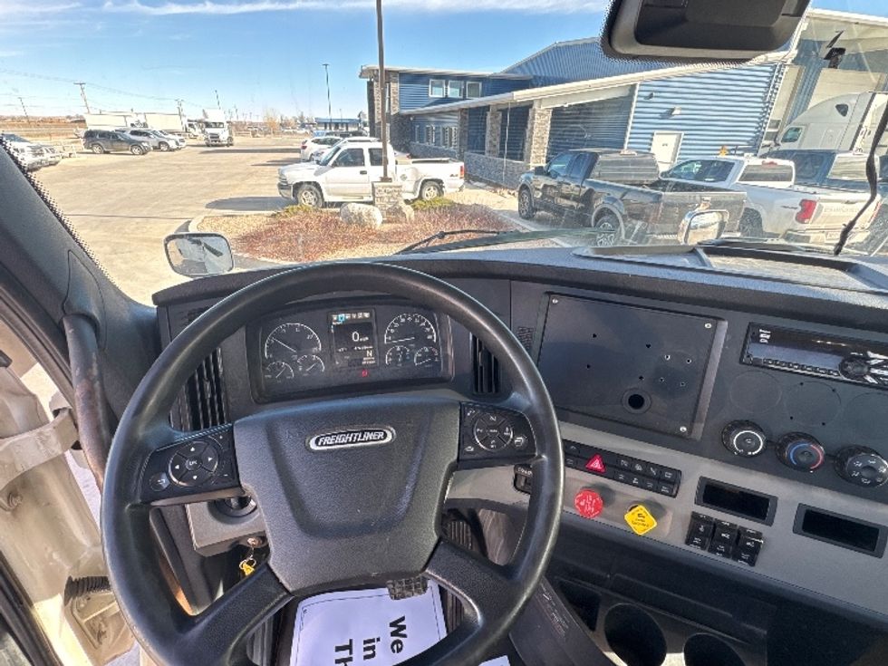 Day Cab Tractor-Heavy Duty Tractors-Freightliner-2021-T11664ST-Greeley-CO-476,833\n\t\tmiles-$ 51,000 - Image 11
