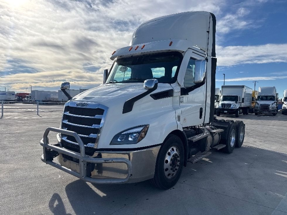 Day Cab Tractor-Heavy Duty Tractors-Freightliner-2021-T11664ST-Greeley-CO-476,833\n\t\tmiles-$ 51,000 - Image 3