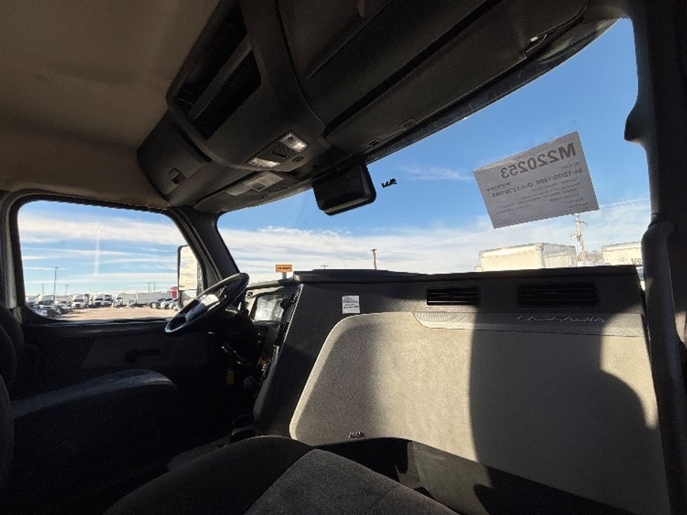 Day Cab Tractor-Heavy Duty Tractors-Freightliner-2021-T11664ST-Greeley-CO-506,124\n\t\tmiles-$ 48,000 - Image 13