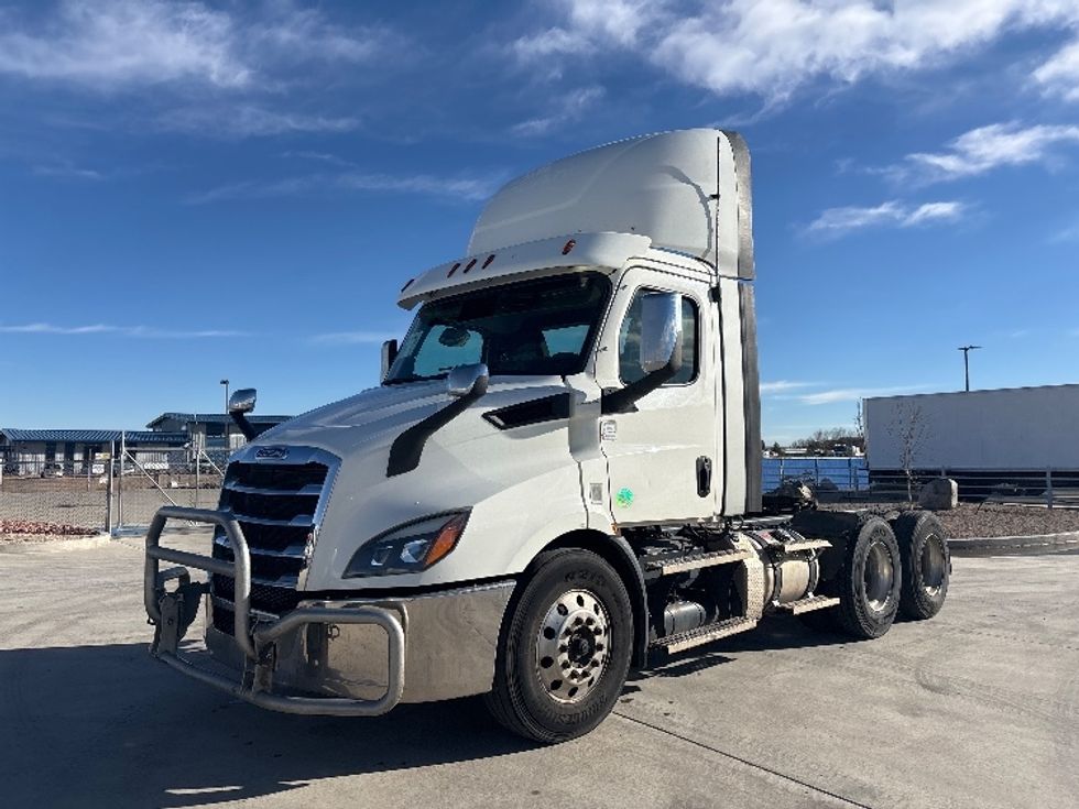 Day Cab Tractor-Heavy Duty Tractors-Freightliner-2021-T11664ST-Greeley-CO-506,124\n\t\tmiles-$ 48,000 - Image 3