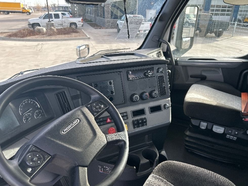 Day Cab Tractor-Heavy Duty Tractors-Freightliner-2021-T11664ST-Greeley-CO-509,278\n\t\tmiles-$ 47,750 - Image 10