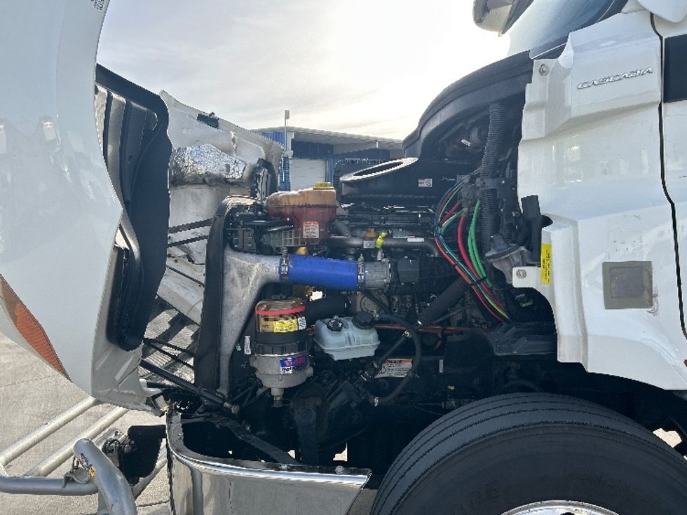 Day Cab Tractor-Heavy Duty Tractors-Freightliner-2021-T11664ST-Greeley-CO-509,278\n\t\tmiles-$ 47,750 - Image 16