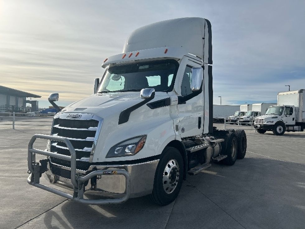 Day Cab Tractor-Heavy Duty Tractors-Freightliner-2021-T11664ST-Greeley-CO-509,278\n\t\tmiles-$ 47,750 - Image 3