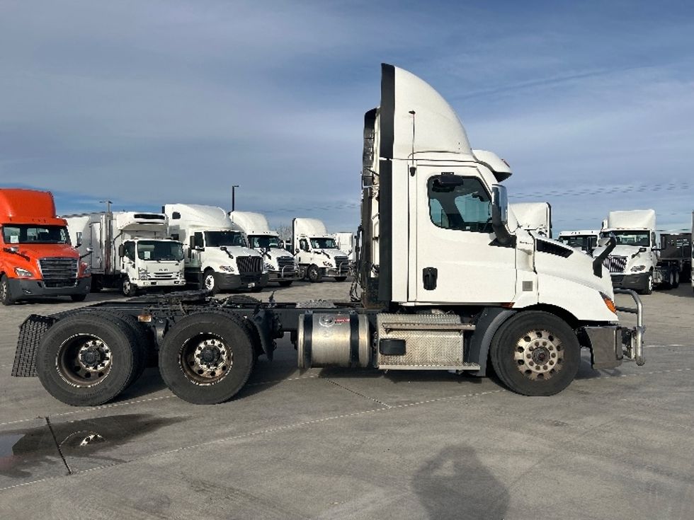 Day Cab Tractor-Heavy Duty Tractors-Freightliner-2021-T11664ST-Greeley-CO-509,278\n\t\tmiles-$ 47,750 - Image 8