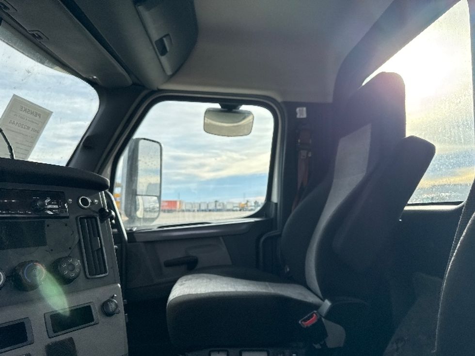 Day Cab Tractor-Heavy Duty Tractors-Freightliner-2021-T11664ST-Greeley-CO-546,292\n\t\tmiles-$ 43,750 - Image 10