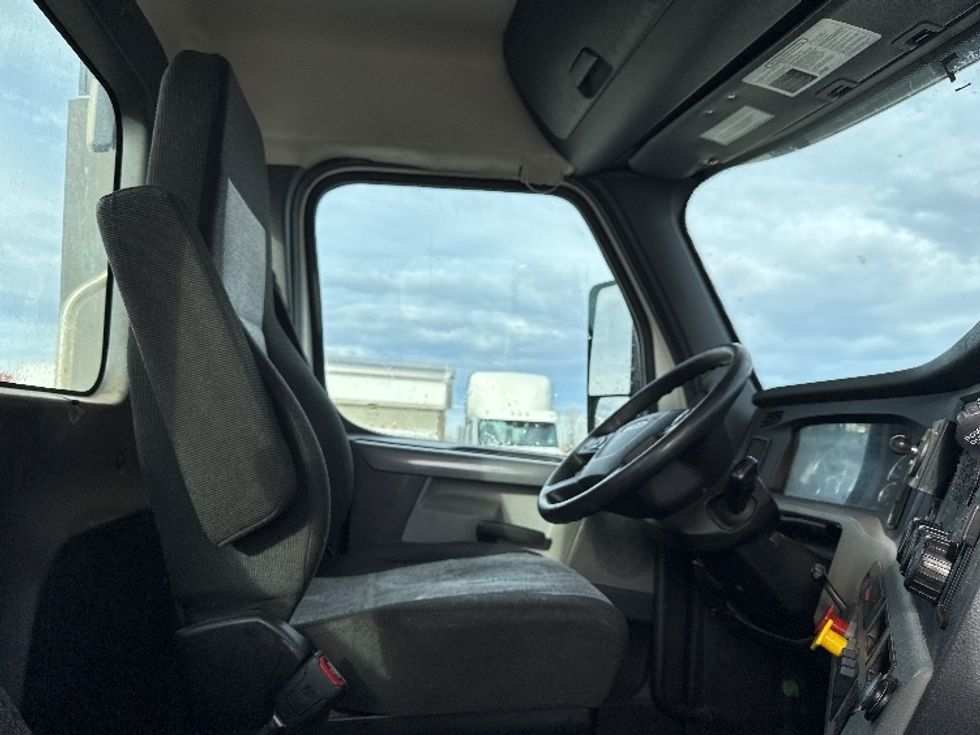 Day Cab Tractor-Heavy Duty Tractors-Freightliner-2021-T11664ST-Greeley-CO-546,292\n\t\tmiles-$ 43,750 - Image 14