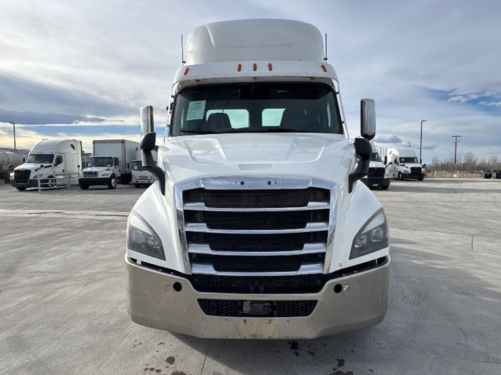 Day Cab Tractor-Heavy Duty Tractors-Freightliner-2021-T11664ST-Greeley-CO-546,292\n\t\tmiles-$ 43,750 - Image 2
