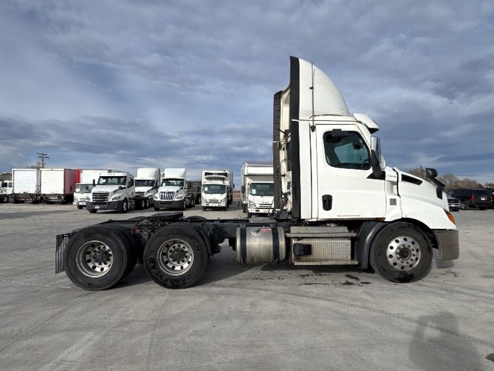 Day Cab Tractor-Heavy Duty Tractors-Freightliner-2021-T11664ST-Greeley-CO-546,292\n\t\tmiles-$ 43,750 - Image 8