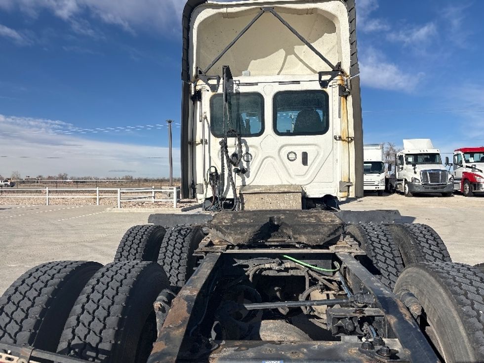 Day Cab Tractor-Heavy Duty Tractors-Freightliner-2021-T11664ST-Greeley-CO-552,241\n\t\tmiles-$ 43,000 - Image 6