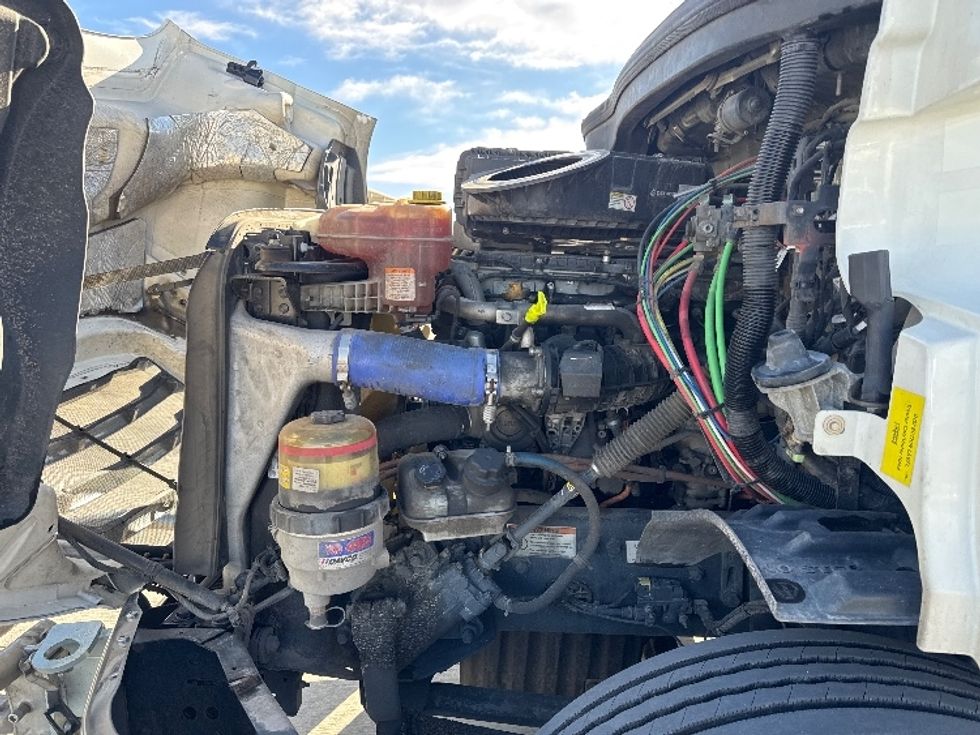 Day Cab Tractor-Heavy Duty Tractors-Freightliner-2021-T11664ST-Greeley-CO-557,093\n\t\tmiles-$ 42,500 - Image 16