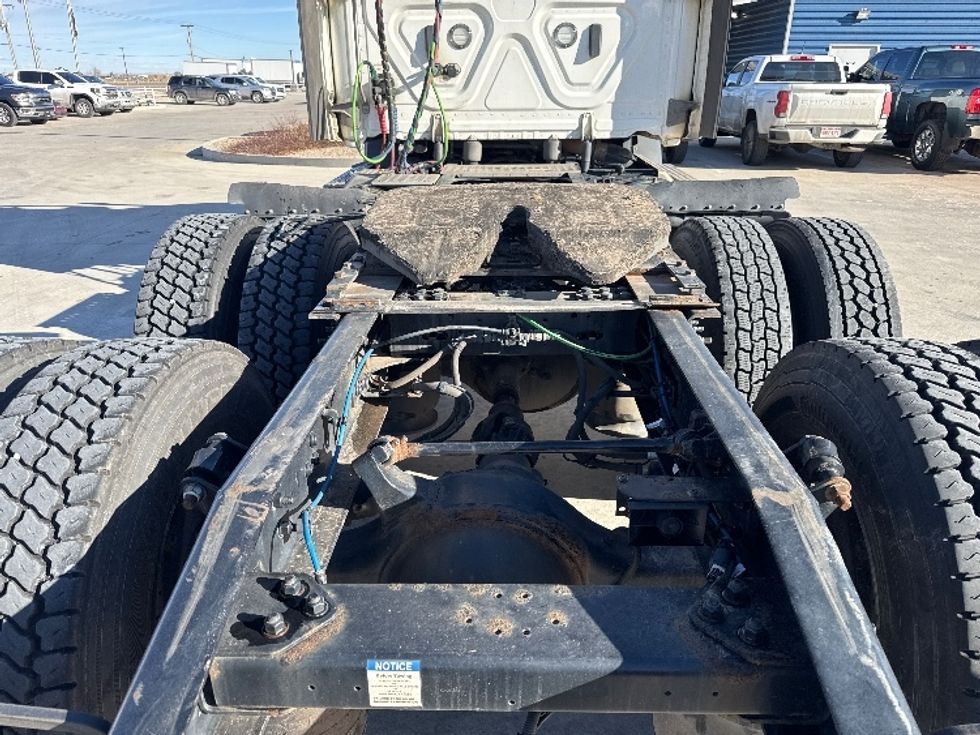 Day Cab Tractor-Heavy Duty Tractors-Freightliner-2021-T11664ST-Greeley-CO-557,093\n\t\tmiles-$ 42,500 - Image 6