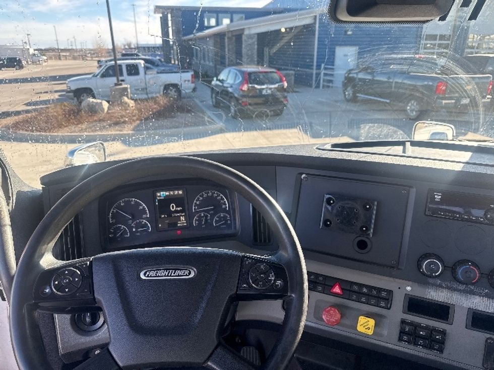 Day Cab Tractor-Heavy Duty Tractors-Freightliner-2021-T11664ST-Greeley-CO-573,683\n\t\tmiles-$ 40,750 - Image 11
