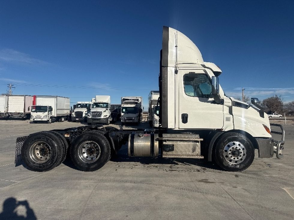 Day Cab Tractor-Heavy Duty Tractors-Freightliner-2021-T11664ST-Greeley-CO-573,683\n\t\tmiles-$ 40,750 - Image 8