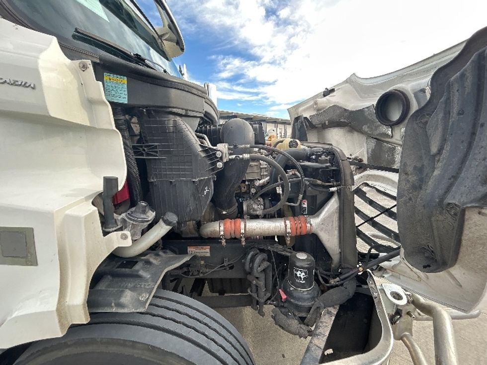 Day Cab Tractor-Heavy Duty Tractors-Freightliner-2021-T11664ST-Greeley-CO-630,106\n\t\tmiles-$ 34,500 - Image 15