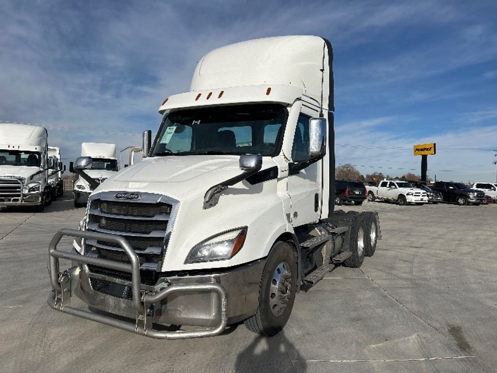 Day Cab Tractor-Heavy Duty Tractors-Freightliner-2021-T11664ST-Greeley-CO-630,106\n\t\tmiles-$ 34,500 - Image 3