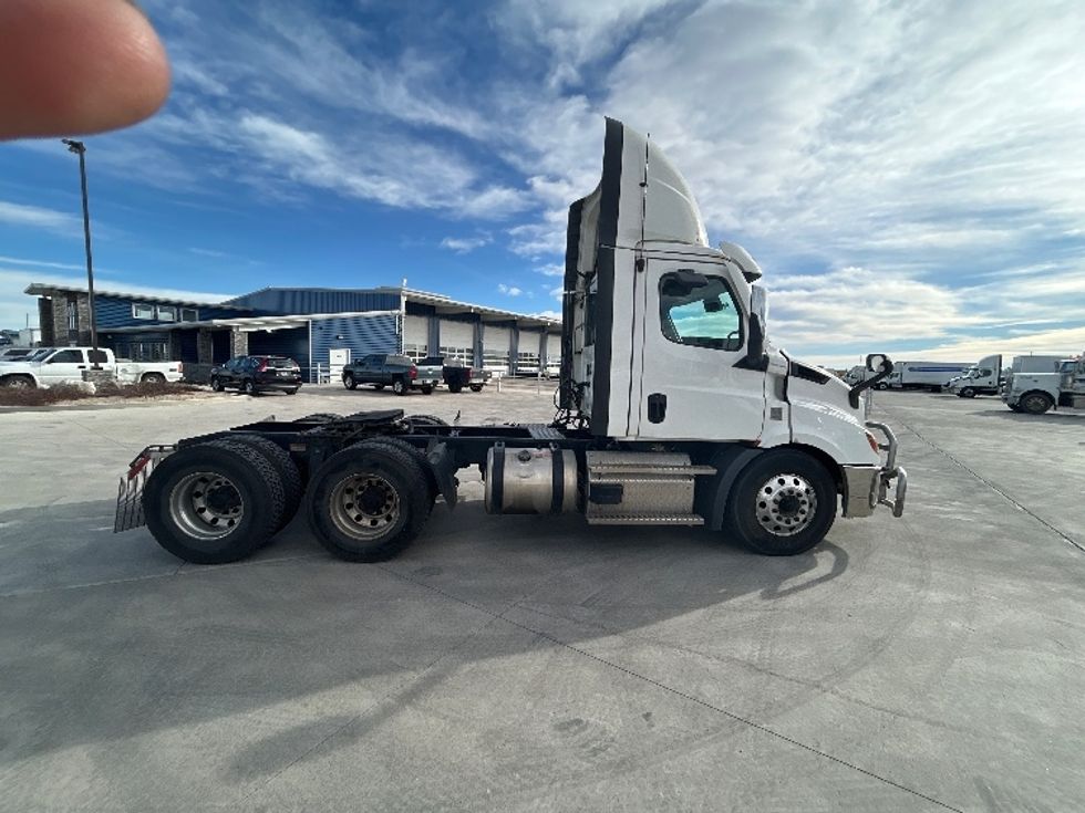 Day Cab Tractor-Heavy Duty Tractors-Freightliner-2021-T11664ST-Greeley-CO-630,106\n\t\tmiles-$ 34,500 - Image 8