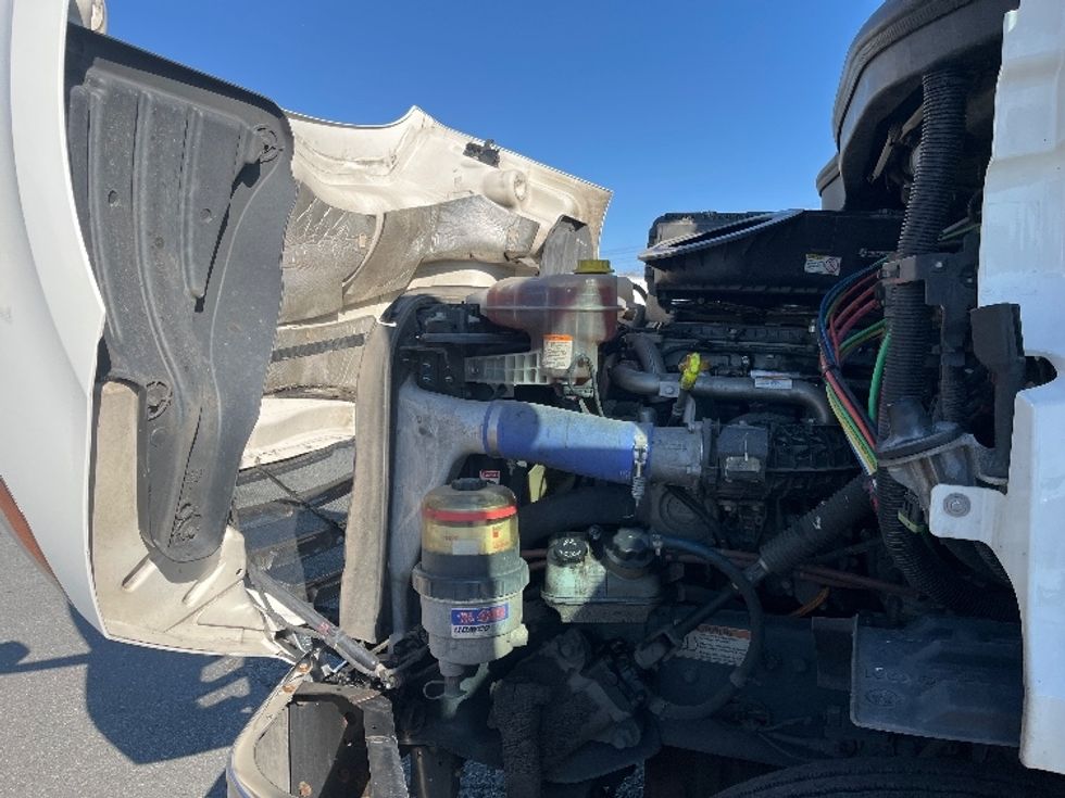 Day Cab Tractor-Heavy Duty Tractors-Freightliner-2021-T11664ST-Greensboro-NC-380,998\n\t\tmiles-$ 57,750 - Image 16