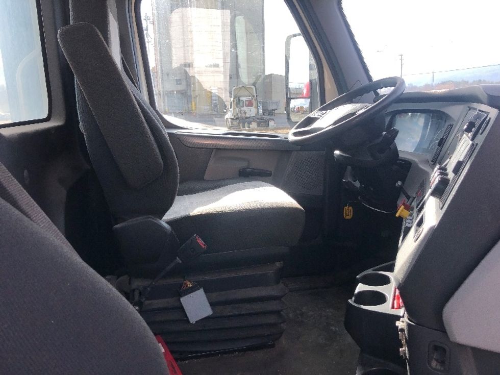 Day Cab Tractor-Heavy Duty Tractors-Freightliner-2021-T11664ST-Guilderland Center-NY-340,542\n\t\tmiles-$ 57,500 - Image 14