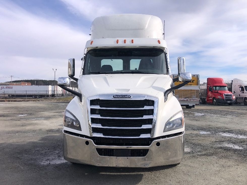 Day Cab Tractor-Heavy Duty Tractors-Freightliner-2021-T11664ST-Guilderland Center-NY-340,542\n\t\tmiles-$ 57,500 - Image 2