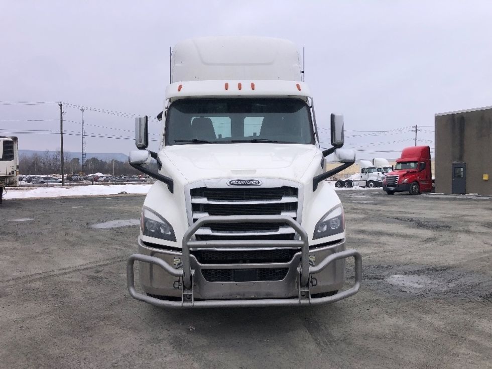 Day Cab Tractor-Heavy Duty Tractors-Freightliner-2021-T11664ST-Guilderland Center-NY-413,836\n\t\tmiles-$ 47,250 - Image 2