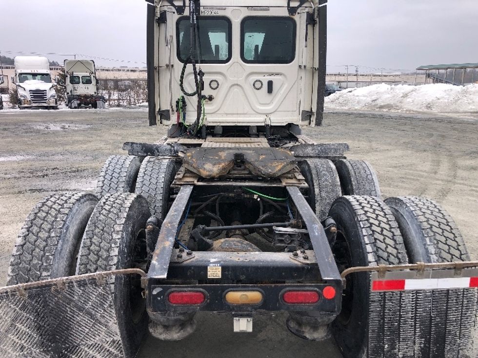 Day Cab Tractor-Heavy Duty Tractors-Freightliner-2021-T11664ST-Guilderland Center-NY-413,836\n\t\tmiles-$ 47,250 - Image 6
