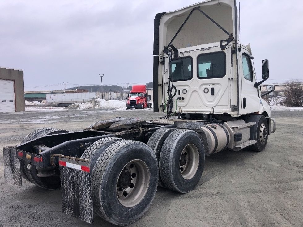 Day Cab Tractor-Heavy Duty Tractors-Freightliner-2021-T11664ST-Guilderland Center-NY-413,836\n\t\tmiles-$ 47,250 - Image 7