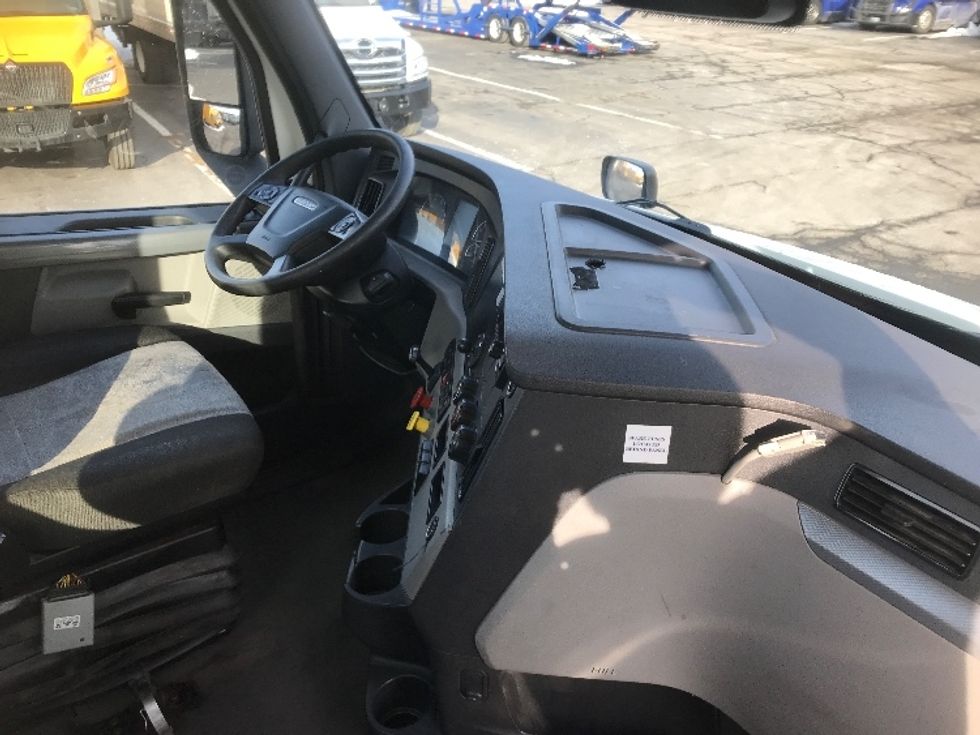 Day Cab Tractor-Heavy Duty Tractors-Freightliner-2021-T11664ST-Harrisburg-PA-588,562\n\t\tmiles-$ 33,500 - Image 14