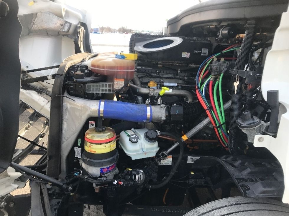 Day Cab Tractor-Heavy Duty Tractors-Freightliner-2021-T11664ST-Harrisburg-PA-588,562\n\t\tmiles-$ 33,500 - Image 16